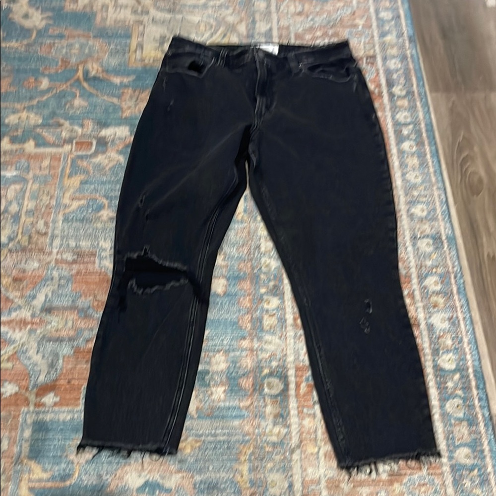 Stylish Black Distressed Jeans